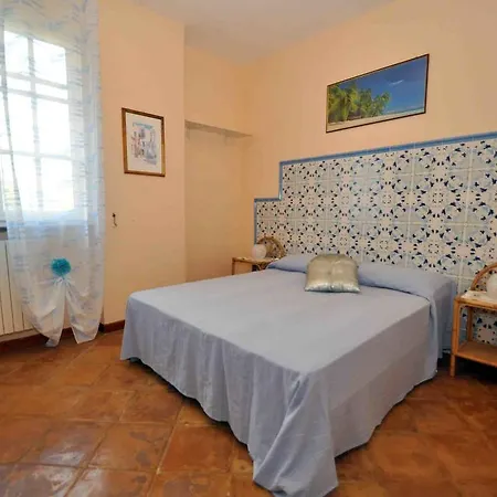 Lucia Aurora * Cava deʼ Tirreni