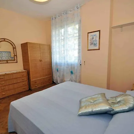 Lucia Aurora Villa *