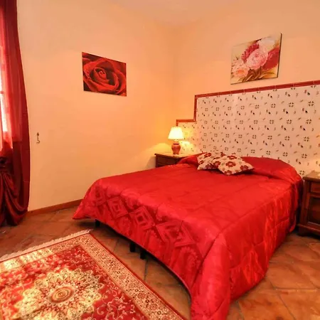 Lucia Aurora * Cava deʼ Tirreni